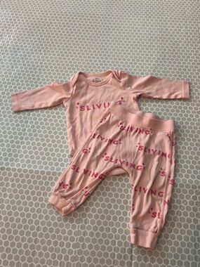 Paris Hilton Pink Infant Two Piece Pajama Set.  Size 6-9M